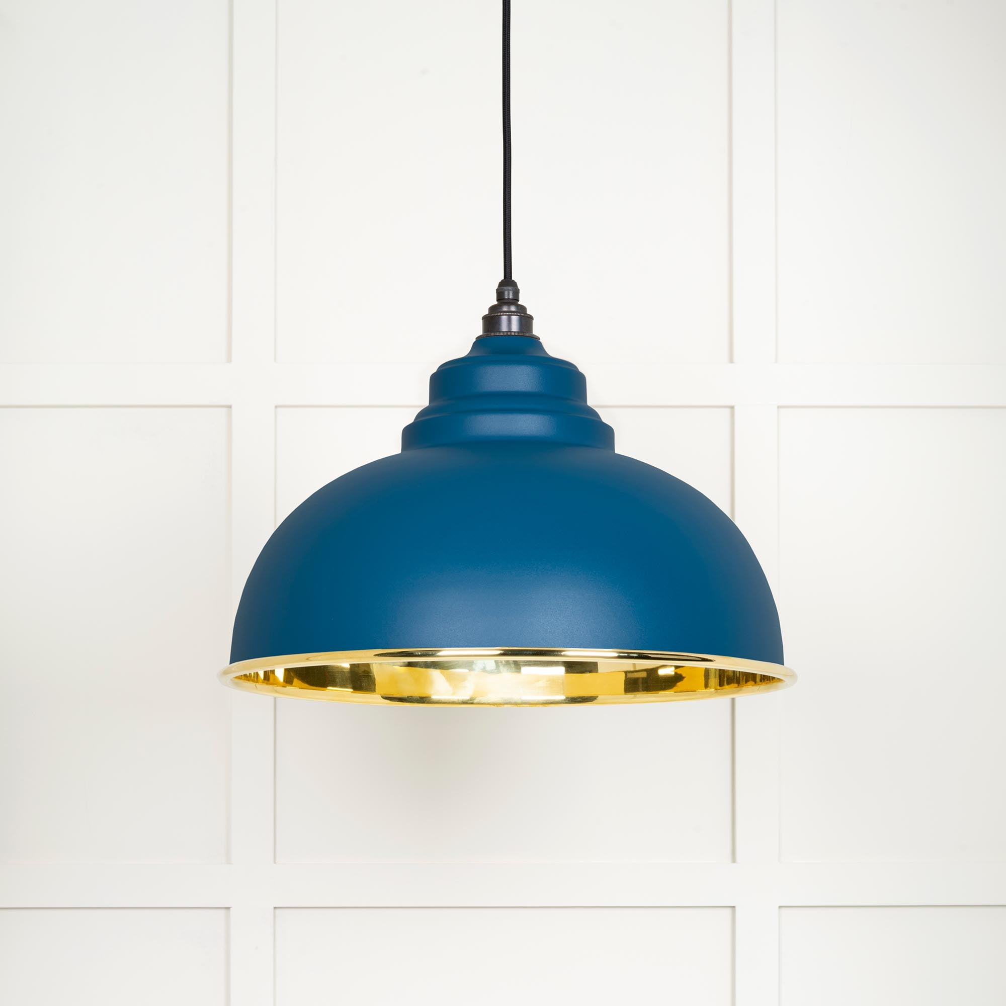 Novena Oakley Park Smooth Brass Pendant Light in Upstream