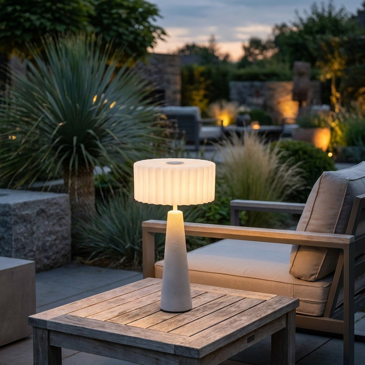 Novena Solido Cordless Rechargeable Outdoor Table Lamp