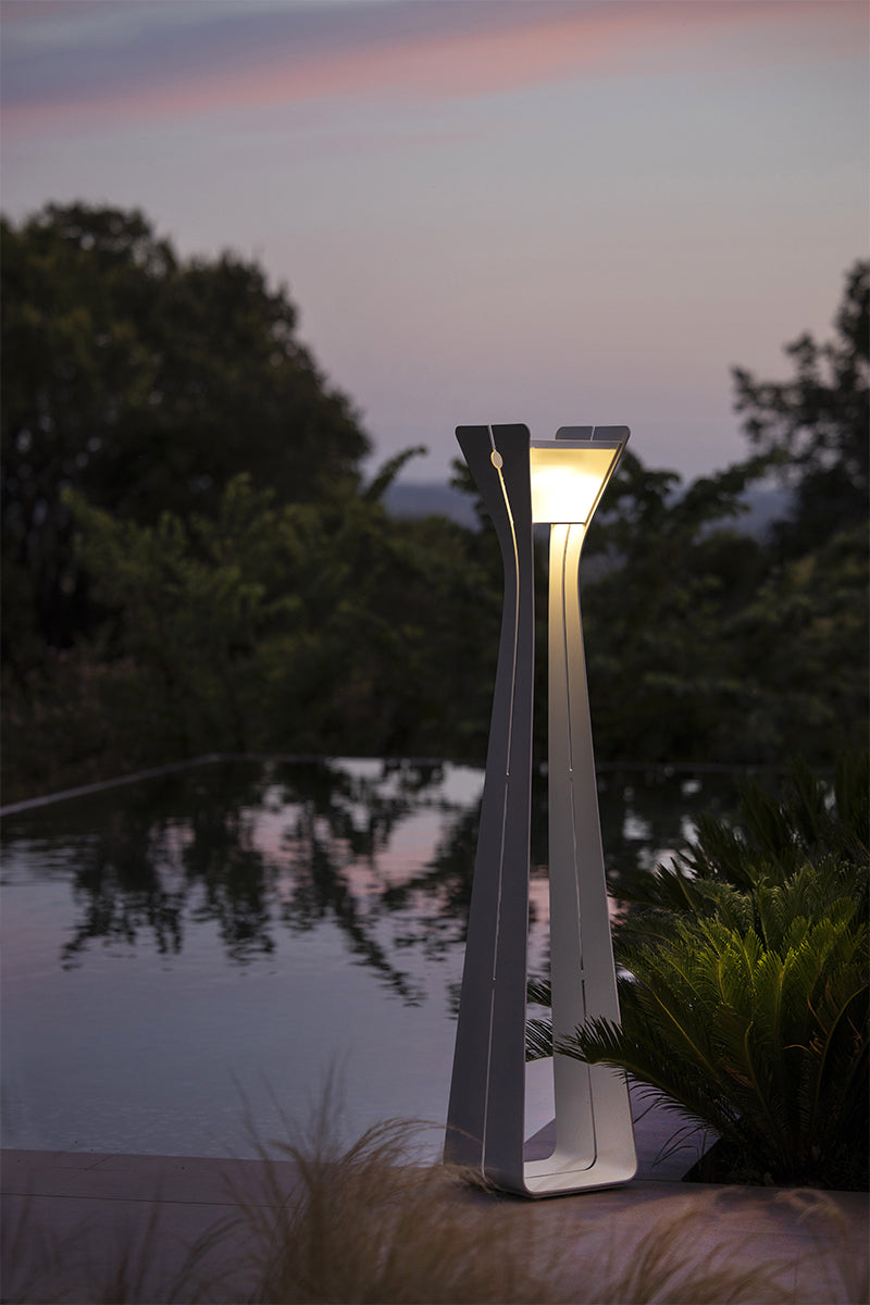Osmoz 500lm Solar Lamppost 175 cm - White Aluminium