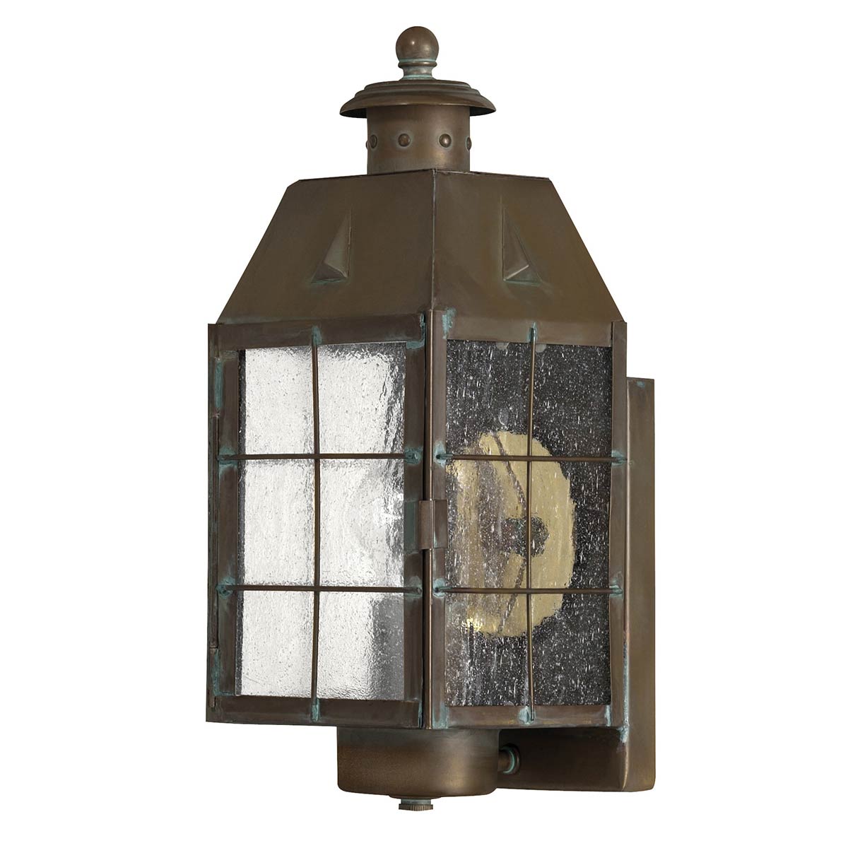 Quintiesse Nantucket Outdoor Medium Wall Lantern in Aged Brass
