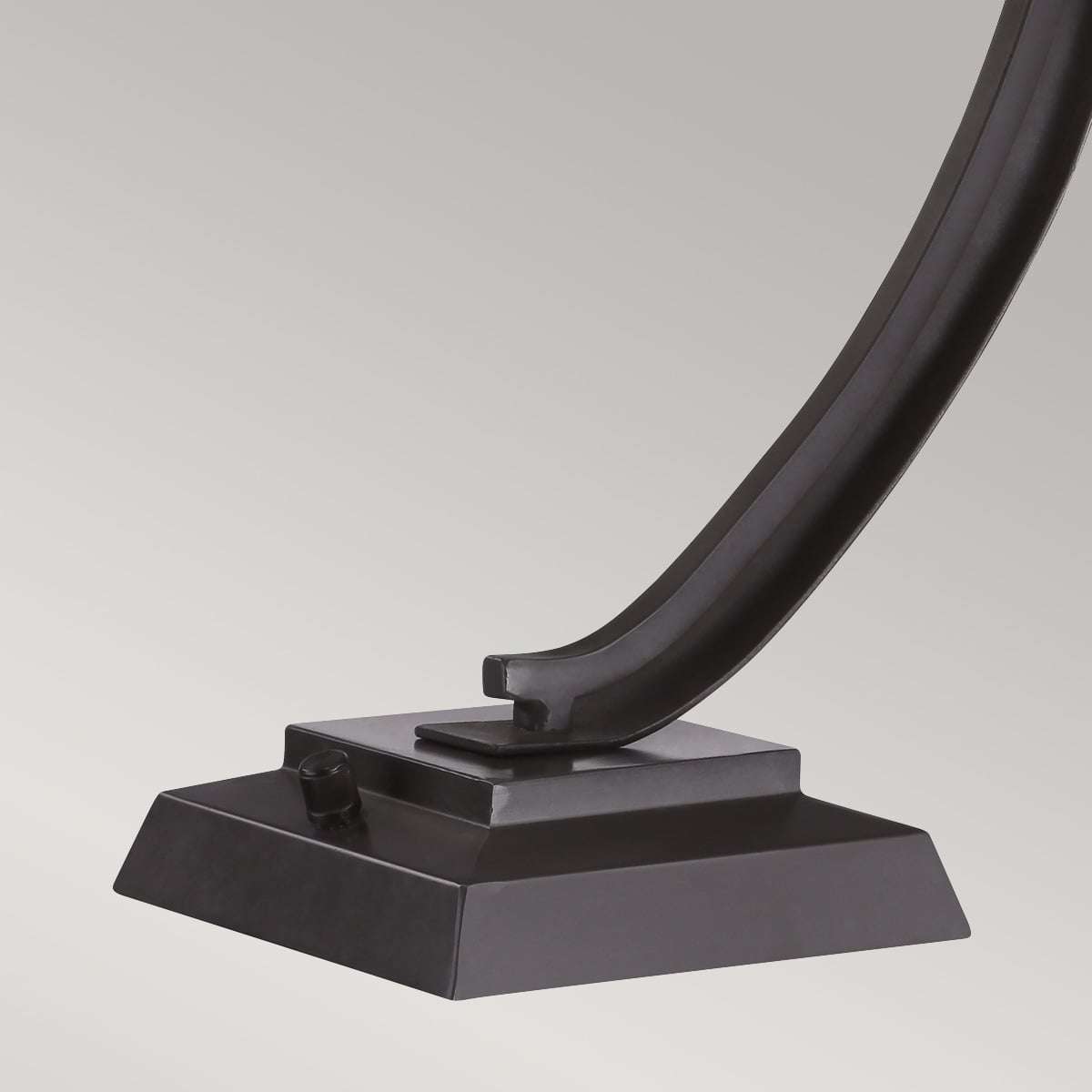 Quoizel Pomeroy Tiffany Table Lamp in Western Bronze