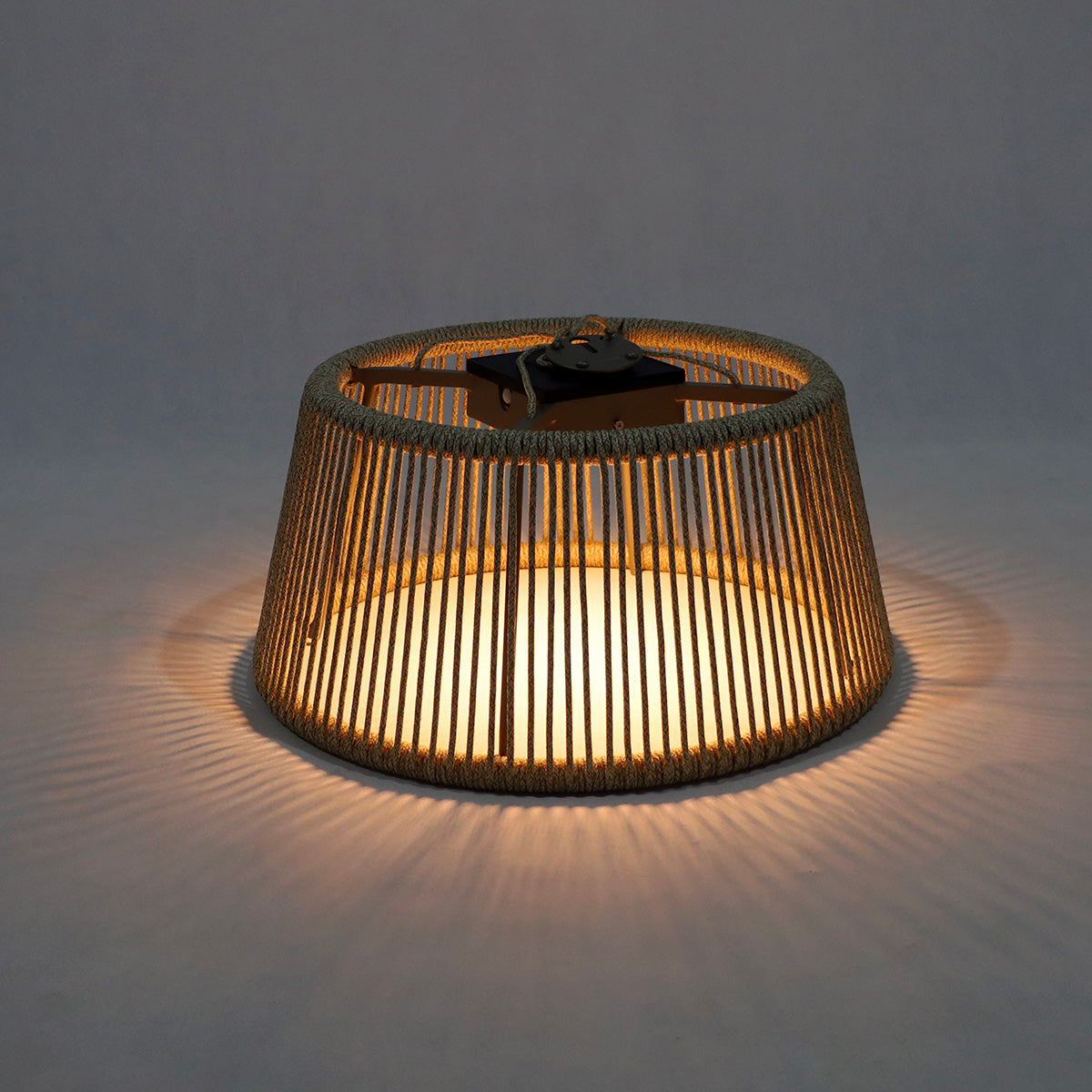 Rop and Strip 500lm Solar Lampshade 50 cm - Nutmeg Aluminium with Beige Woven Rope