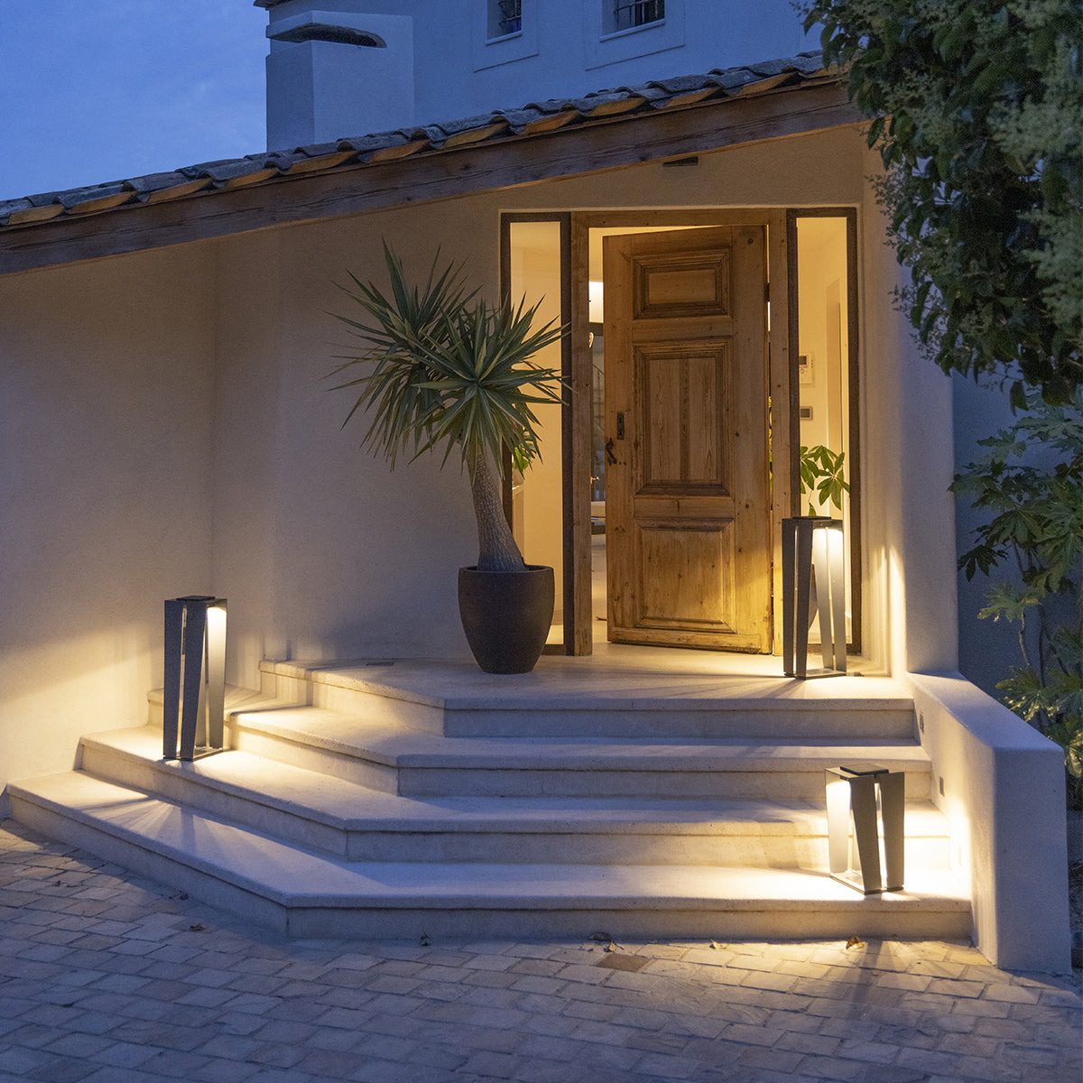 Skaal 500lm Solar Lantern 65 cm - Space Grey Aluminium