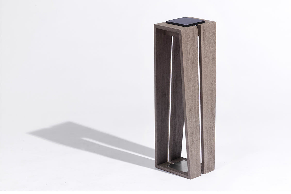 Skaal 500lm Solar Lantern 65 cm - Teak Duratek with Wood-fibre Composite Slats