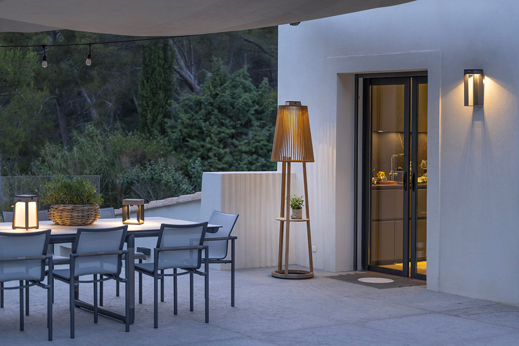 Tecka 500lm Solar Lamppost - Teak H 182 cm