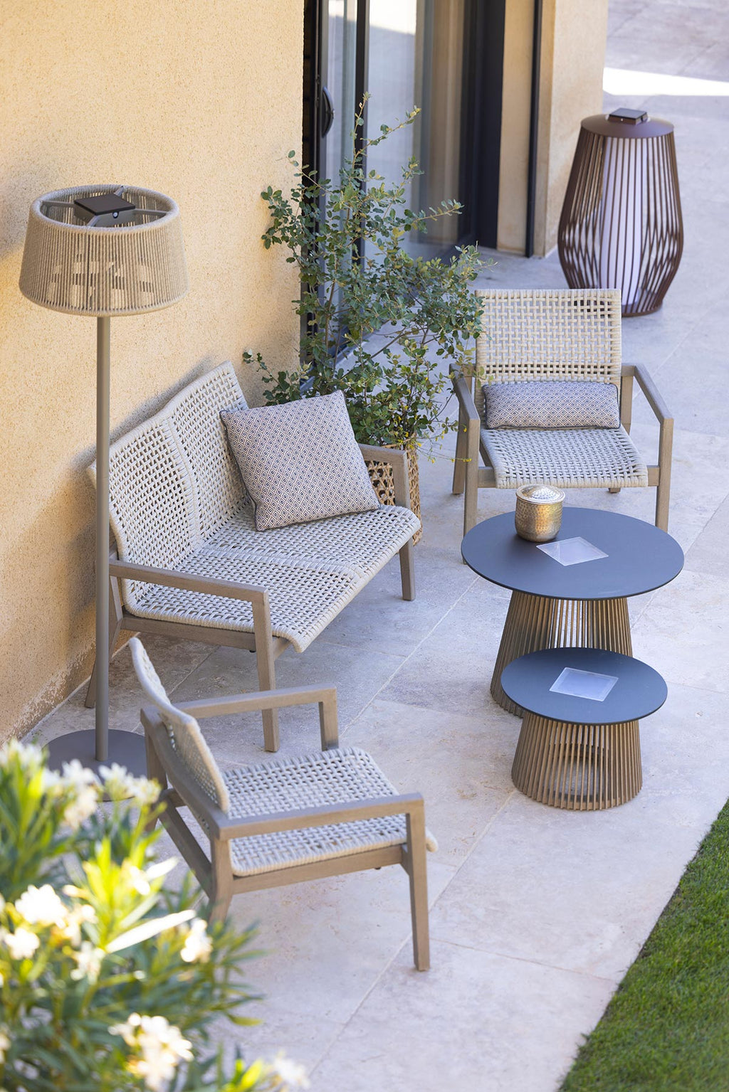 Tecka 500lm Solar Low Table 50 cm - Duratek Teak with Slate HPL Top