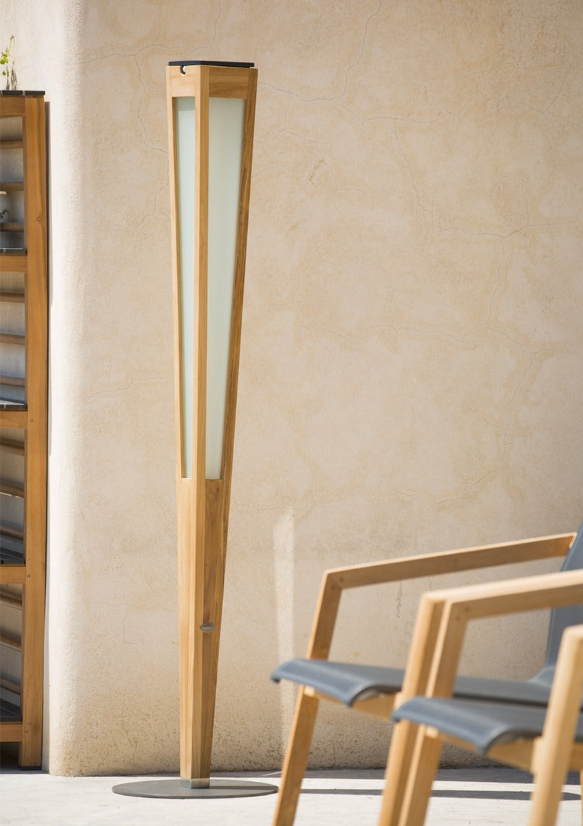 Tecka 500lm Solar Torch 120 cm - Teak with Frosted Acrylic Diffuser