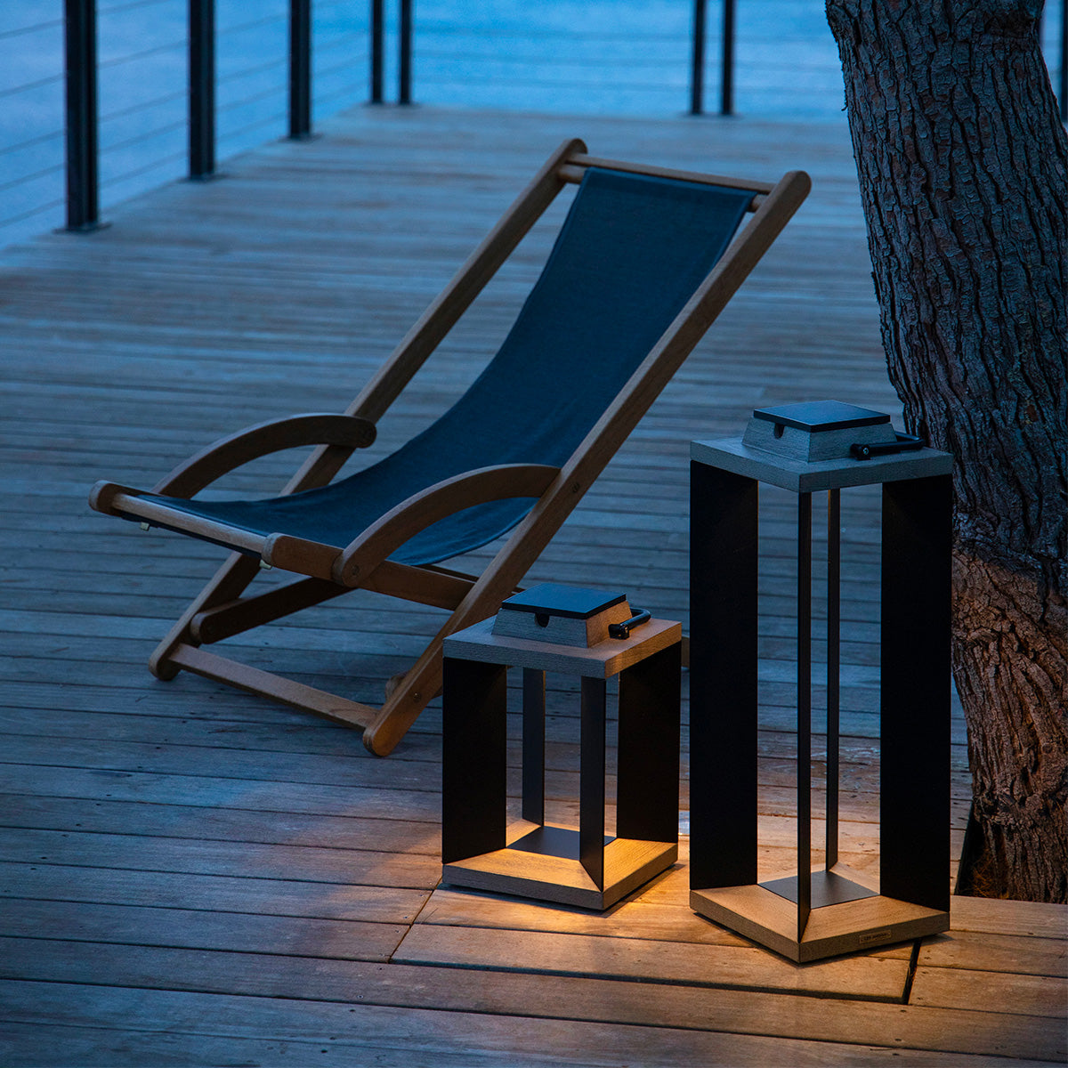 Teckalu 500lm Solar Lantern Small 36.5 cm - Duratek Teak with Black Aluminium Slats