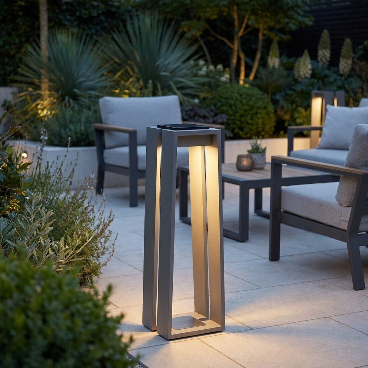 Skaal 500lm Solar Lantern 65 cm - Space Grey Aluminium