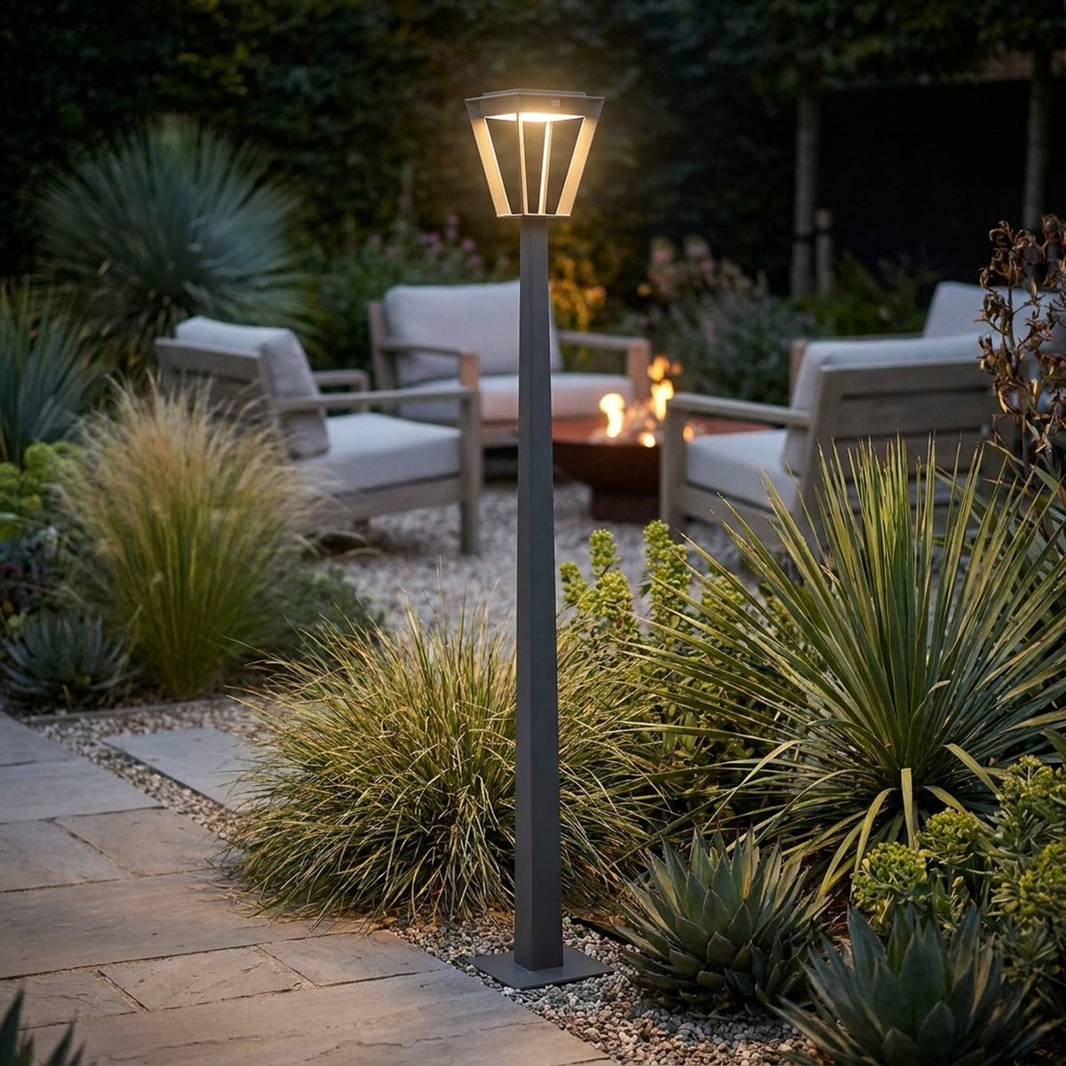 Metro 500lm Solar & Rechargeable Lamppost 200 cm - Space Grey Aluminium