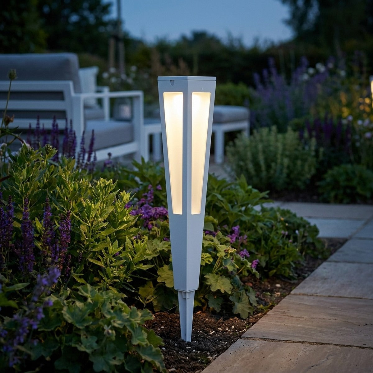 Tinka 500lm Solar Lantern 62 cm - White Aluminium with Frosted Acrylic Diffuser
